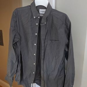 Men's casual button-up shirt